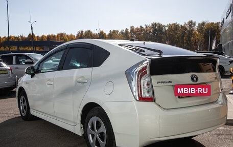 Toyota Prius, 2013 год, 1 345 000 рублей, 9 фотография