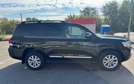 Toyota Land Cruiser 200, 2018 год, 7 000 000 рублей, 4 фотография