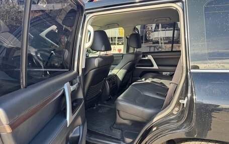 Toyota Land Cruiser 200, 2018 год, 7 000 000 рублей, 7 фотография