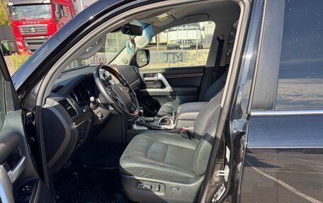 Toyota Land Cruiser 200, 2018 год, 7 000 000 рублей, 8 фотография