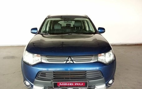 Mitsubishi Outlander III рестайлинг 3, 2014 год, 1 925 000 рублей, 2 фотография