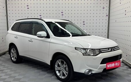 Mitsubishi Outlander III рестайлинг 3, 2012 год, 1 330 000 рублей, 4 фотография