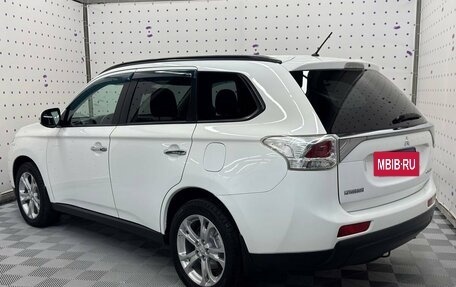 Mitsubishi Outlander III рестайлинг 3, 2012 год, 1 330 000 рублей, 5 фотография