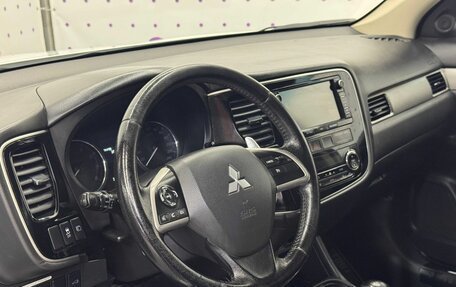 Mitsubishi Outlander III рестайлинг 3, 2012 год, 1 330 000 рублей, 15 фотография
