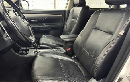 Mitsubishi Outlander III рестайлинг 3, 2012 год, 1 330 000 рублей, 17 фотография