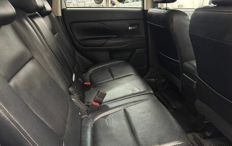 Mitsubishi Outlander III рестайлинг 3, 2012 год, 1 330 000 рублей, 13 фотография