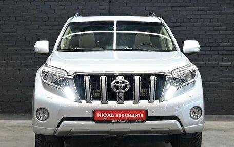 Toyota Land Cruiser Prado 150 рестайлинг 2, 2017 год, 4 780 000 рублей, 2 фотография