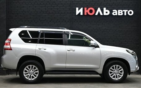 Toyota Land Cruiser Prado 150 рестайлинг 2, 2017 год, 4 780 000 рублей, 8 фотография