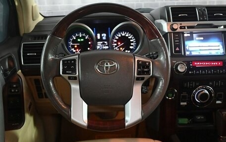 Toyota Land Cruiser Prado 150 рестайлинг 2, 2017 год, 4 780 000 рублей, 11 фотография