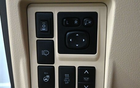 Toyota Land Cruiser Prado 150 рестайлинг 2, 2017 год, 4 780 000 рублей, 15 фотография