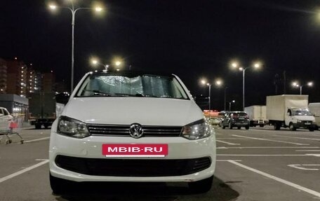 Volkswagen Polo VI (EU Market), 2013 год, 560 000 рублей, 2 фотография