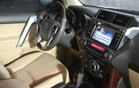 Toyota Land Cruiser Prado 150 рестайлинг 2, 2017 год, 4 780 000 рублей, 13 фотография