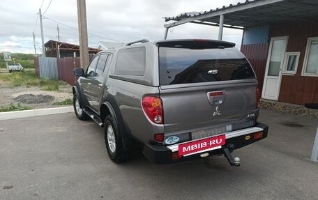 Mitsubishi L200 IV рестайлинг, 2014 год, 2 120 000 рублей, 2 фотография