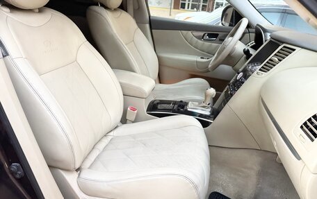 Infiniti FX II, 2009 год, 1 390 000 рублей, 26 фотография
