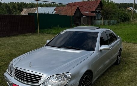 Mercedes-Benz S-Класс, 2000 год, 1 100 000 рублей, 1 фотография