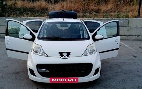 Peugeot 107 I рестайлинг, 2012 год, 517 000 рублей, 2 фотография