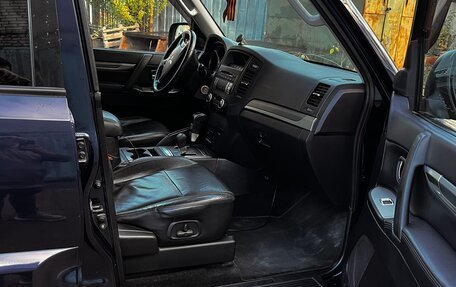 Mitsubishi Pajero IV, 2010 год, 1 650 000 рублей, 2 фотография