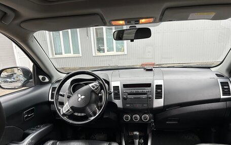 Mitsubishi Outlander III рестайлинг 3, 2008 год, 950 000 рублей, 5 фотография
