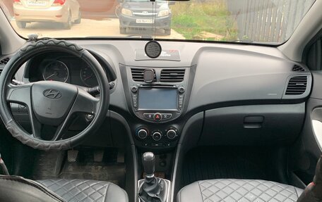 Hyundai Solaris II рестайлинг, 2011 год, 850 000 рублей, 8 фотография