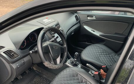 Hyundai Solaris II рестайлинг, 2011 год, 850 000 рублей, 7 фотография