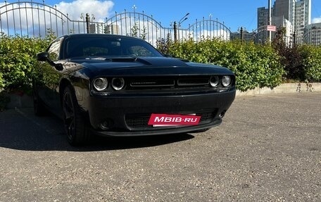 Dodge Challenger III рестайлинг 2, 2019 год, 3 250 000 рублей, 3 фотография