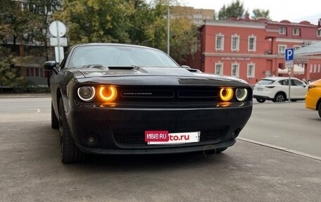 Dodge Challenger III рестайлинг 2, 2019 год, 3 250 000 рублей, 8 фотография