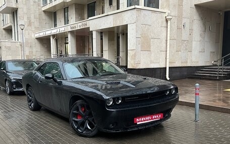 Dodge Challenger III рестайлинг 2, 2019 год, 3 250 000 рублей, 9 фотография