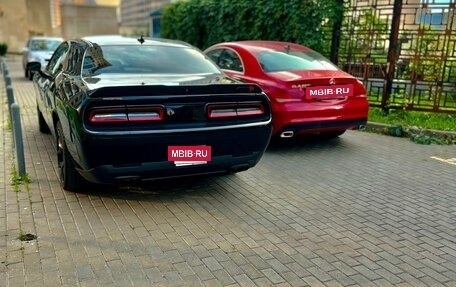Dodge Challenger III рестайлинг 2, 2019 год, 3 250 000 рублей, 11 фотография