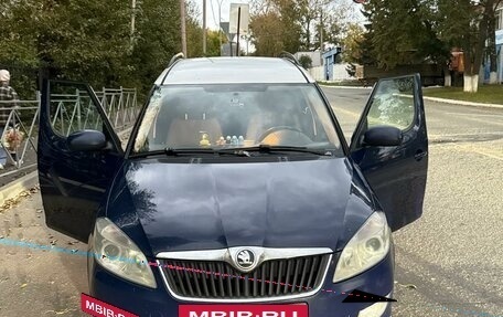 Skoda Roomster, 2014 год, 830 000 рублей, 4 фотография