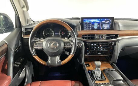 Lexus LX III, 2017 год, 7 790 000 рублей, 9 фотография