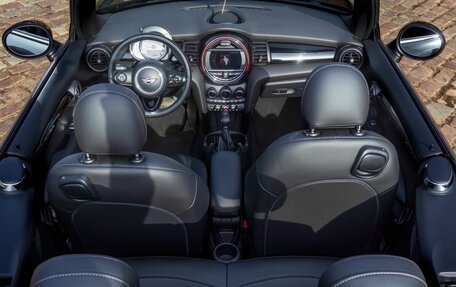 MINI Cabrio, 2018 год, 1 900 000 рублей, 4 фотография