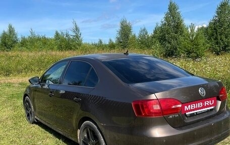 Volkswagen Jetta VI, 2011 год, 815 000 рублей, 10 фотография