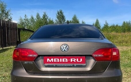 Volkswagen Jetta VI, 2011 год, 815 000 рублей, 8 фотография