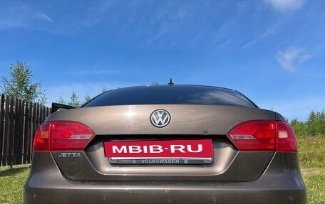 Volkswagen Jetta VI, 2011 год, 815 000 рублей, 7 фотография