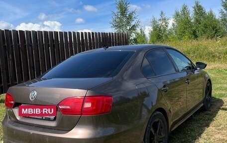 Volkswagen Jetta VI, 2011 год, 815 000 рублей, 5 фотография