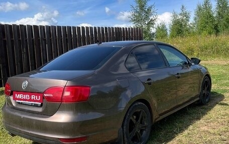 Volkswagen Jetta VI, 2011 год, 815 000 рублей, 6 фотография