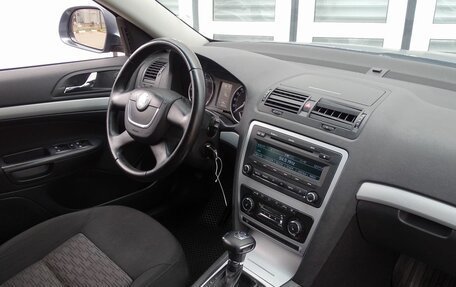 Skoda Octavia, 2010 год, 690 000 рублей, 2 фотография