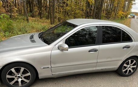 Mercedes-Benz C-Класс, 2001 год, 400 000 рублей, 3 фотография