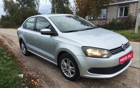 Volkswagen Polo VI (EU Market), 2014 год, 750 000 рублей, 1 фотография