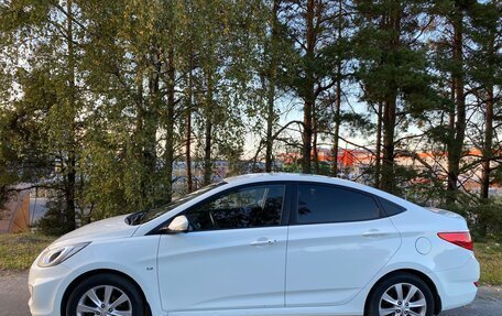 Hyundai Solaris II рестайлинг, 2012 год, 930 000 рублей, 2 фотография