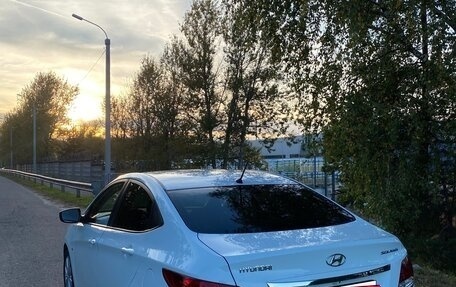 Hyundai Solaris II рестайлинг, 2012 год, 930 000 рублей, 3 фотография
