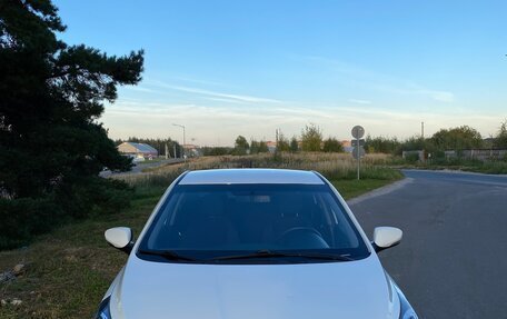 Hyundai Solaris II рестайлинг, 2012 год, 930 000 рублей, 9 фотография