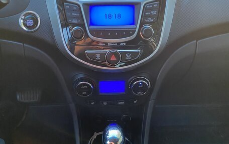 Hyundai Solaris II рестайлинг, 2012 год, 930 000 рублей, 15 фотография