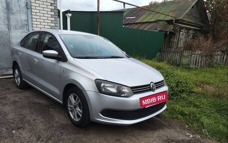 Volkswagen Polo VI (EU Market), 2014 год, 750 000 рублей, 2 фотография