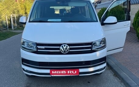 Volkswagen Caravelle T6 рестайлинг, 2017 год, 3 200 000 рублей, 3 фотография