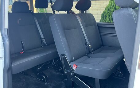 Volkswagen Caravelle T6 рестайлинг, 2017 год, 3 200 000 рублей, 5 фотография