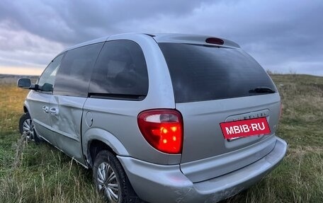 Chrysler Voyager IV, 2001 год, 225 000 рублей, 4 фотография