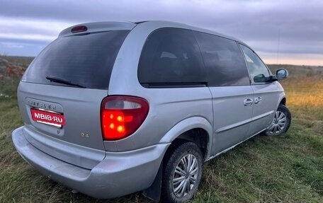 Chrysler Voyager IV, 2001 год, 225 000 рублей, 3 фотография