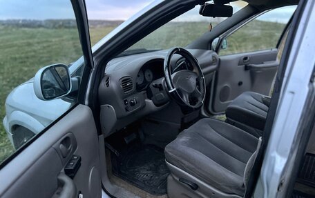 Chrysler Voyager IV, 2001 год, 225 000 рублей, 15 фотография