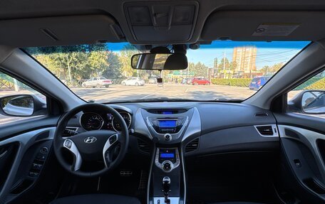 Hyundai Elantra V, 2012 год, 970 000 рублей, 11 фотография